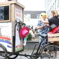 hollandse selfie bakfiets boeken